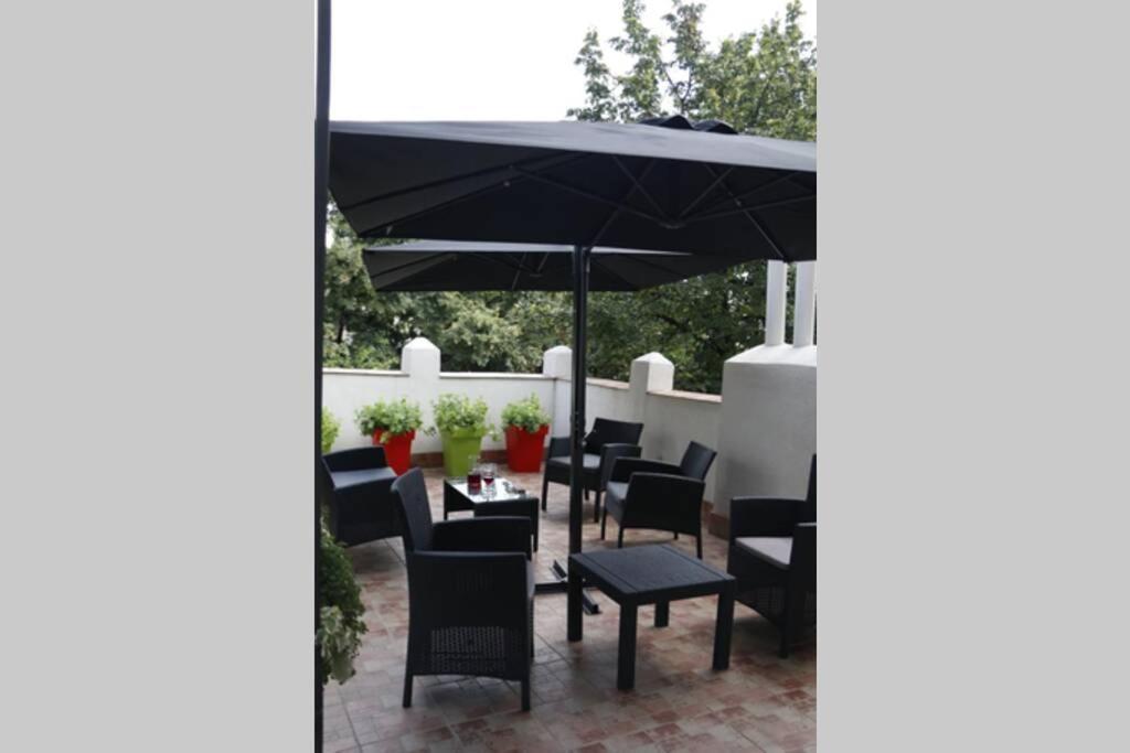 Apartment Rock - With 30m2 Terrace